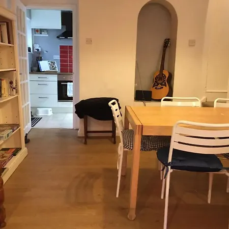 Wonderfully Cosy 3bd In The Heart Of Cornwall